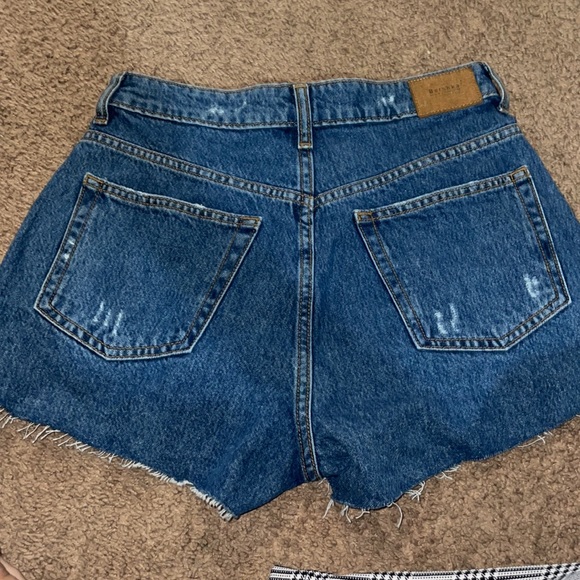Denim shorts - Picture 3 of 5